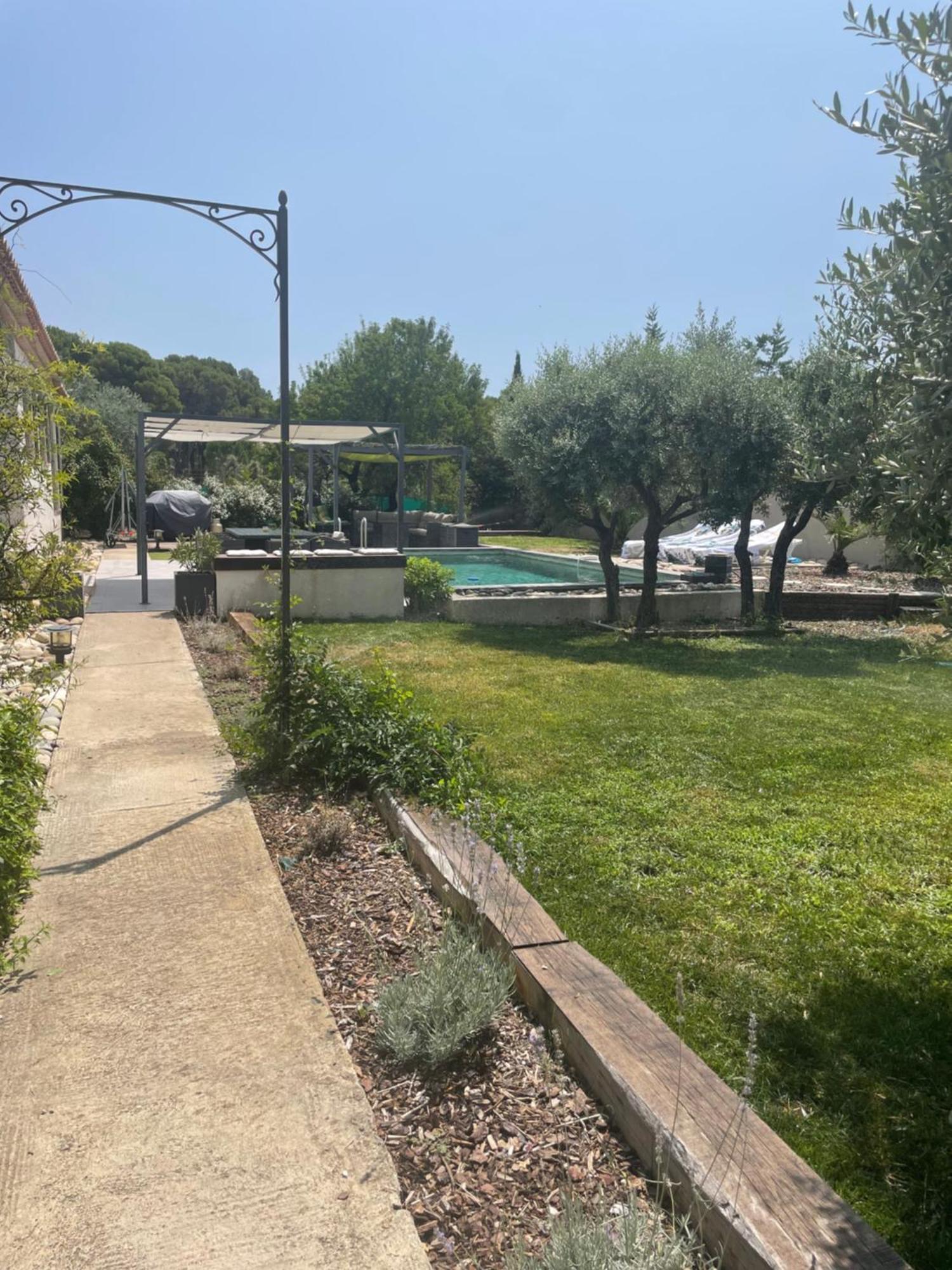 Villa Le Luberon Merindol Экстерьер фото